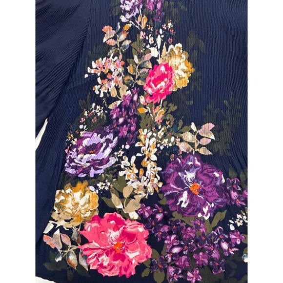 Catherines Plus Size 2X Floral 3/4 Length Bell Sleeves Stretch Tunic - Picture 2 of 8